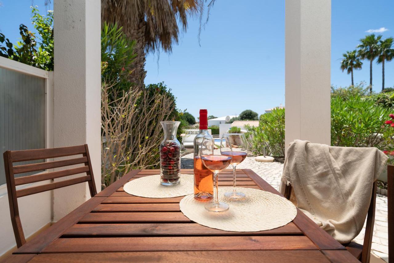 Beach Villa With Ocean View And Rooftop Cinema Guia  Buitenkant foto